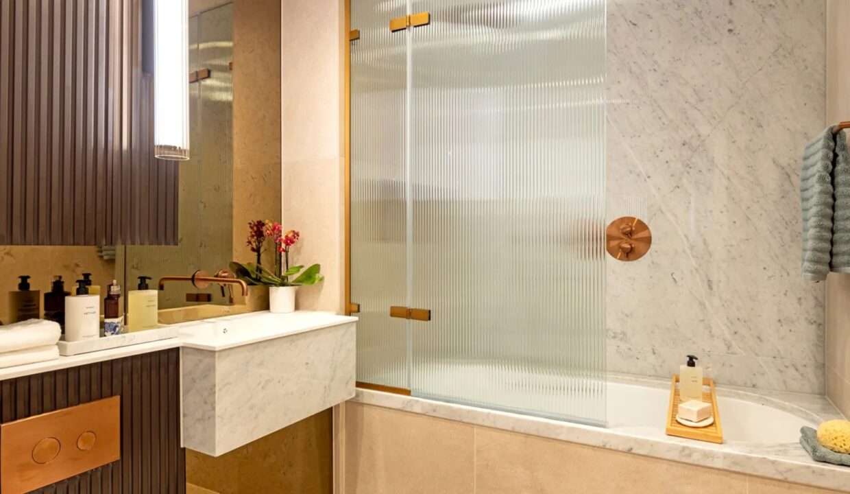 kings-road-park-interior-gallery-bathroom_17112025