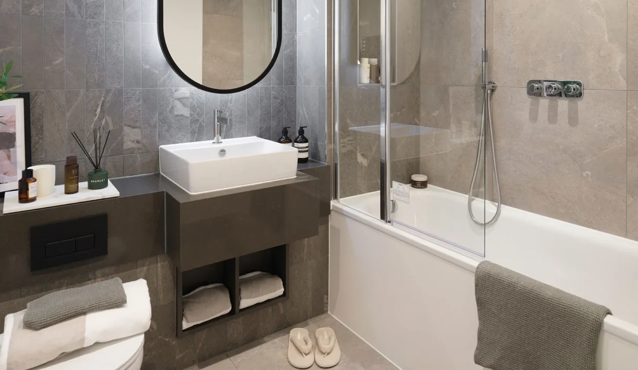 kidbrooke-village_central-gardens_interior_bathroom_24072024
