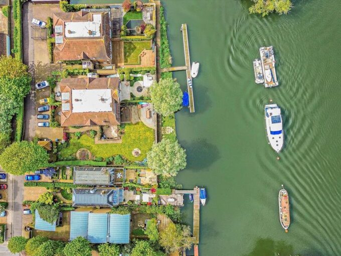Twickenham Green London: 7 Reasons Families and Investors Love This Riverside Neighbourhood 60