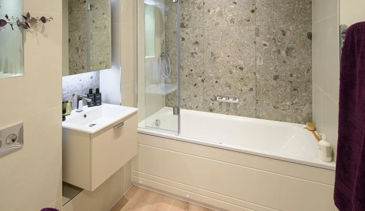spring-hill_1-bedroom-showhome-images_bathroom1_03062026