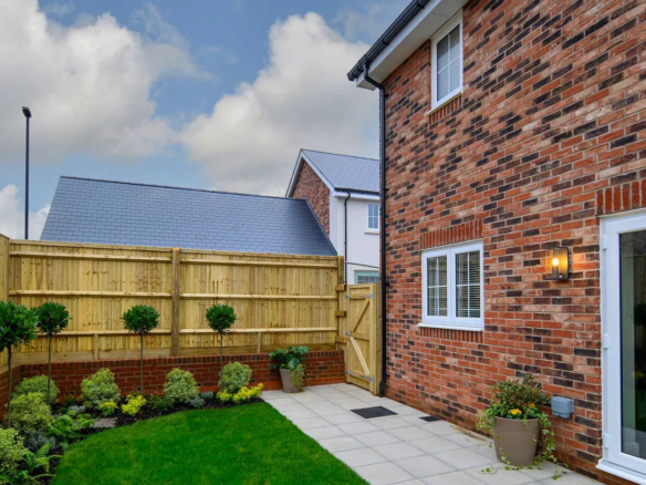 Hartland Village | 1, 2 and 3 Bedroom Apartments for Sale in Fleet